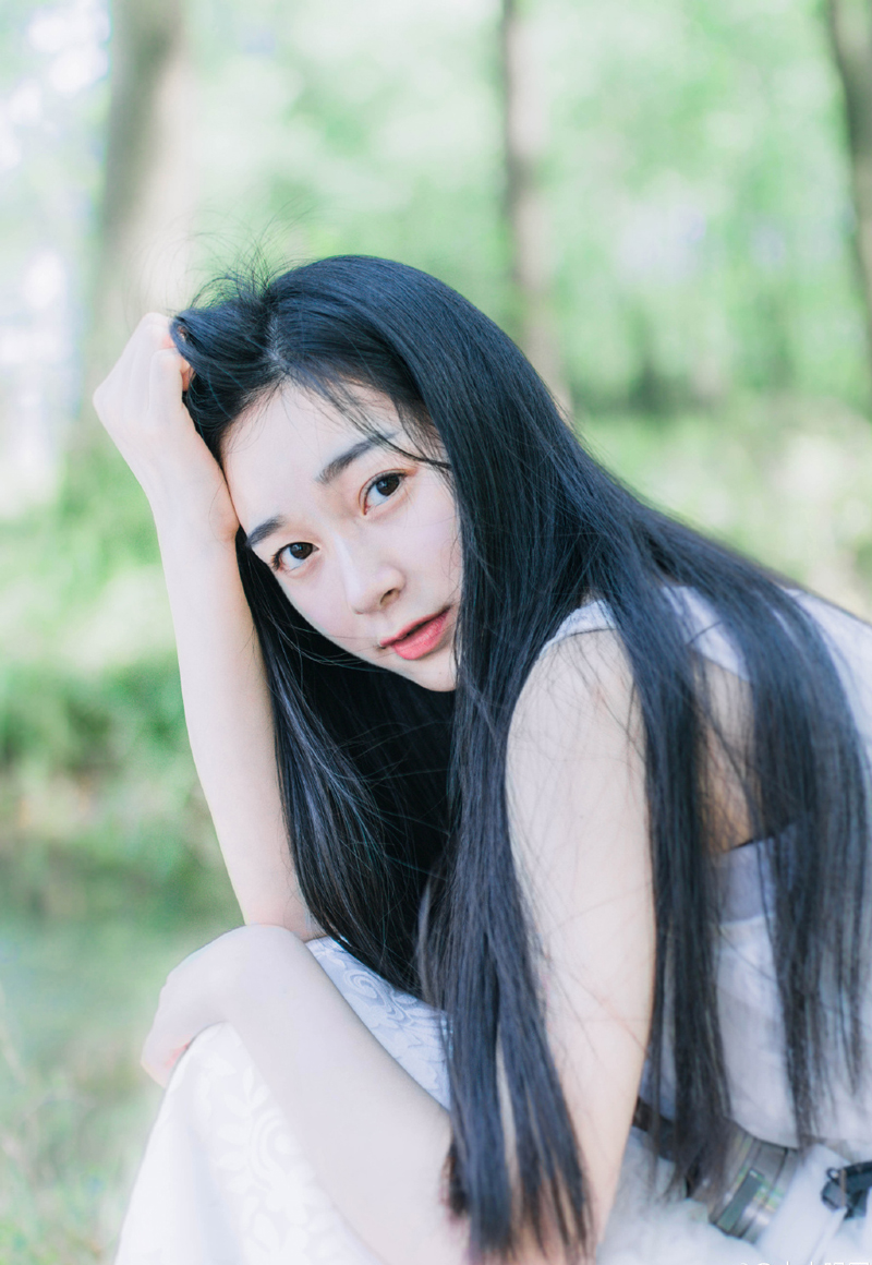 战斗开始的很突兀，结束的也很快，曹操身边最擅守的虎卫营战士，在夜鹰卫面前，甚至连结阵的机会都没有，上百名护卫就这么被五十个夜鹰卫无损击杀，如果算上之前被杀的四百名曹刘各自派来守护王印的战士，就这么半天的功夫，五十名夜鹰卫已经杀了五百敌人。